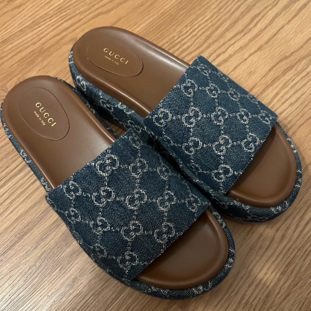 Gucci Angelina GG Logo Platform Slide Sandal